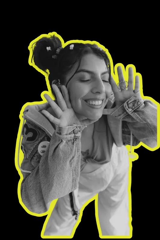 Estudiante sonriendo